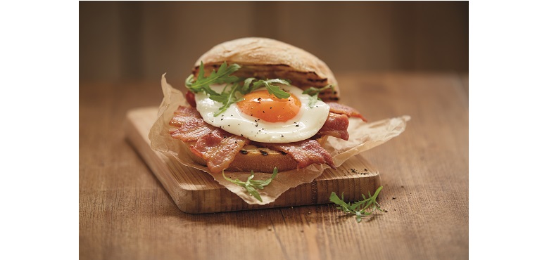 Finnebrogue Naked Streaky Bacon    