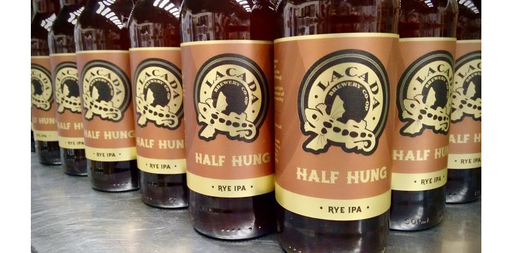 Web-Lacada-Half-Hung-Beer.jpg